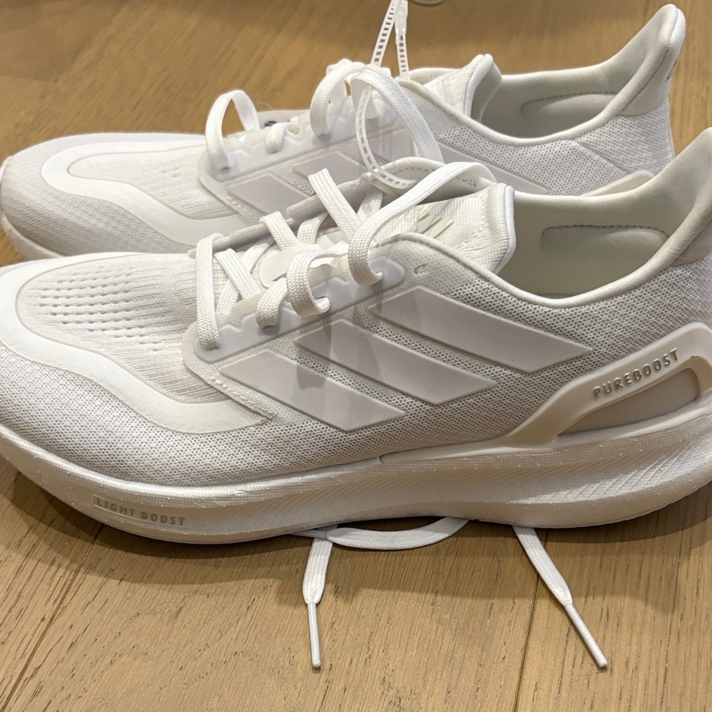 BNWT Adidas Pure Boost 5 Women’s Size 10